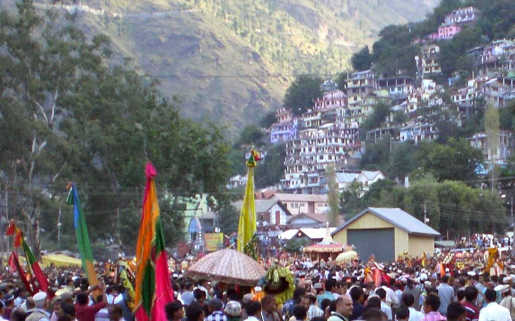 dussehra festival kullu manali